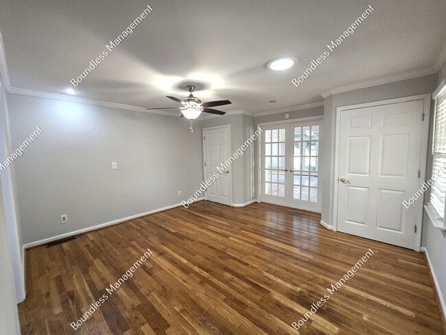 Building Photo - 1376 Normandy Dr NE