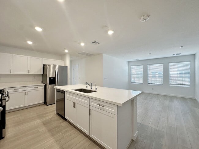 Building Photo - 1 WEEK FREE RENT! BRAND NEW BUILD! 2 BEDROOM TOWNHOME!