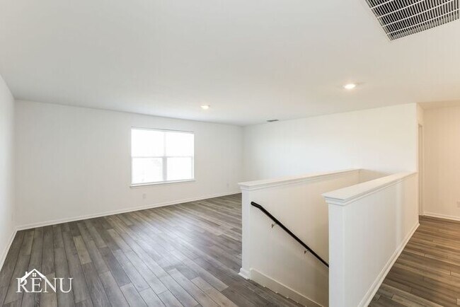 Building Photo - 10823 Juliette Pass