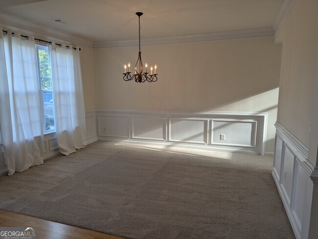 Building Photo - 212 Autumn Trail