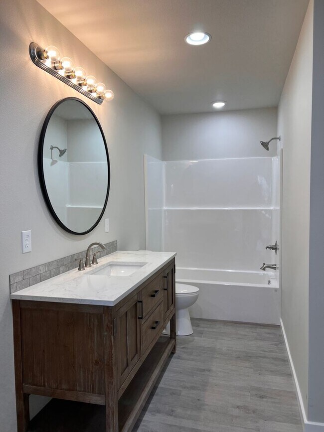 Building Photo - 1 Bedroom 1 Bathroom Studio