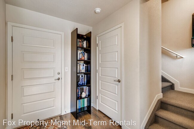 Building Photo - 2 br, 3 bath House - 11243 Colony Cir