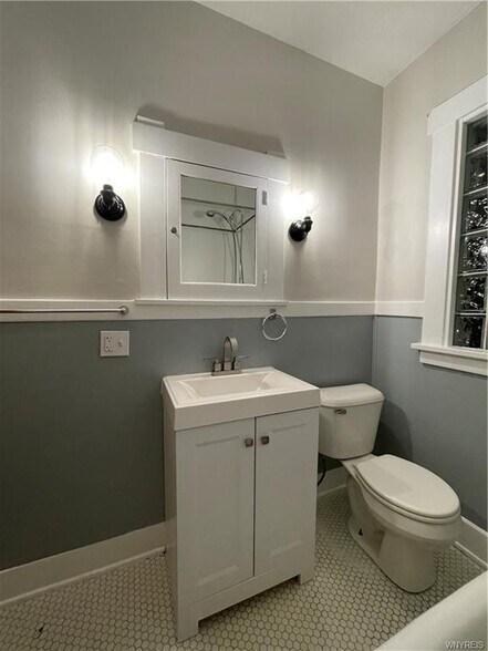 Bathroom - 9 Bewley Pkwy