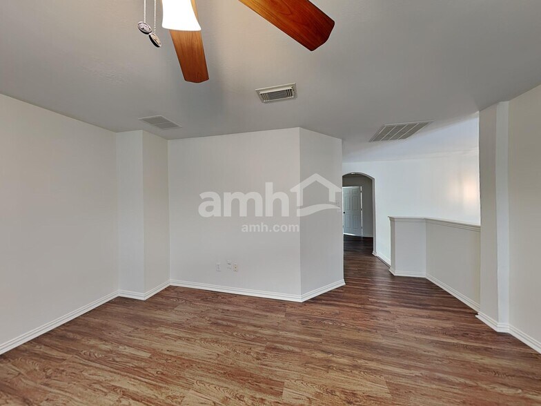 Building Photo - 2610 Dawn River Ln