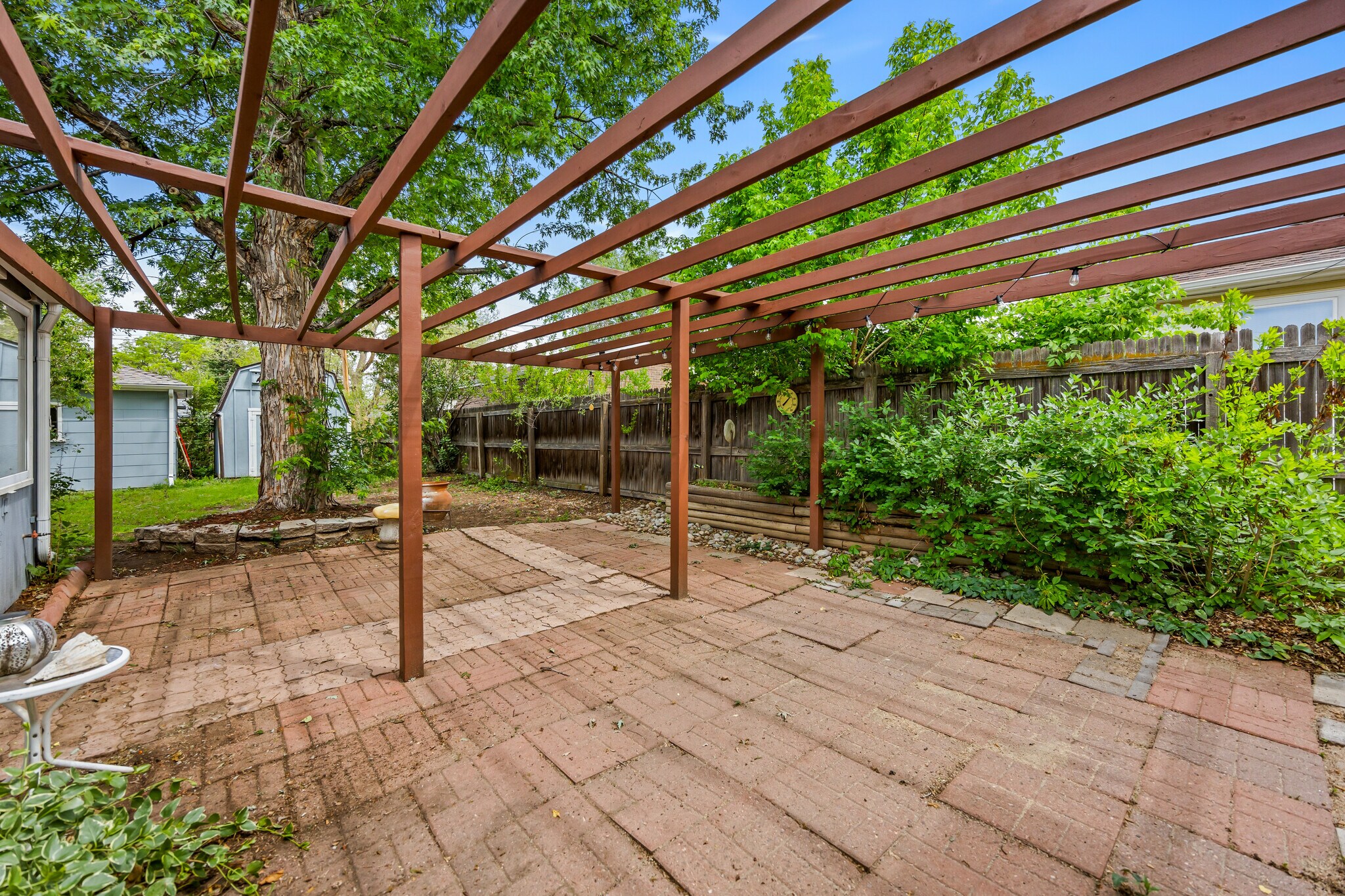 Building Photo - 6408 S Louthan St