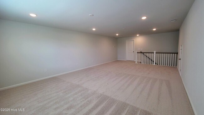 Building Photo - 344 Eagle Claw Dr