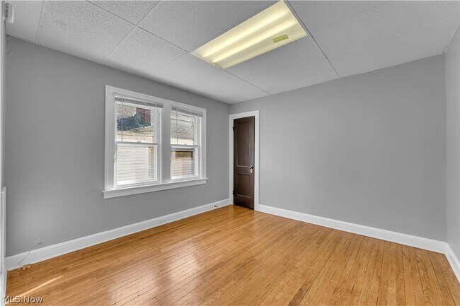 Building Photo - 1347 Marlowe Ave