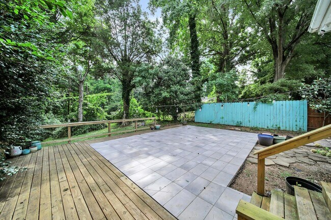Building Photo - Lovely Three Bed One Bath Ranch Home in Wi...