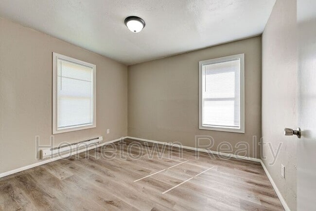 Building Photo - 1409 SE 41st St