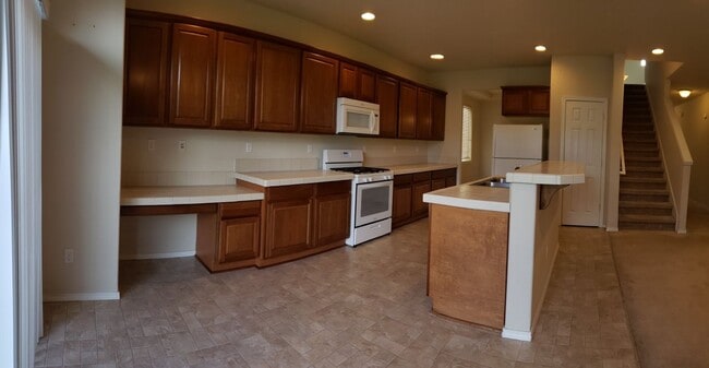 Building Photo - 413 Roger Smith Dr
