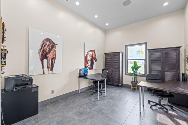 Building Photo - 13155 Southfields Rd