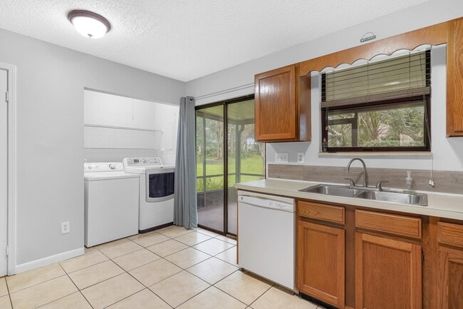 Building Photo - 622 Bowers Ln