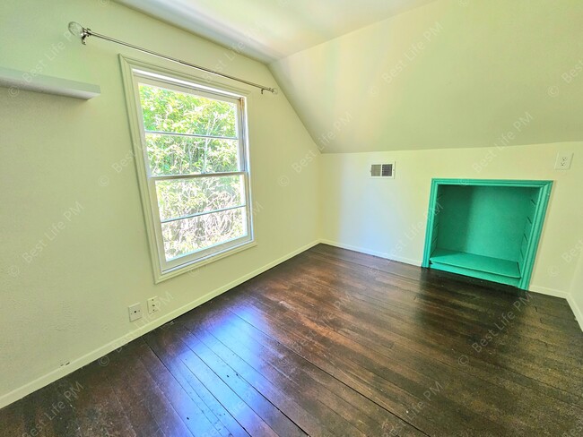 Building Photo - 2627 SE 115th Ave