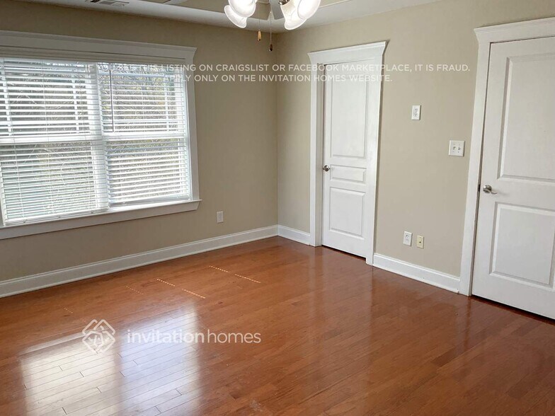 Building Photo - 1537 Boulder Walk Dr SE