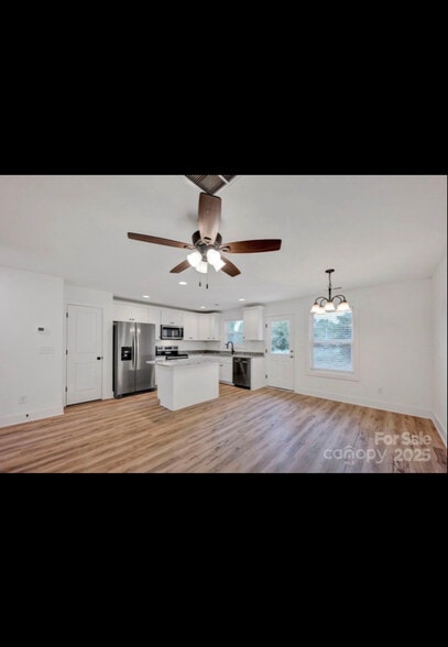 Building Photo - 2812 S Ridge Ave