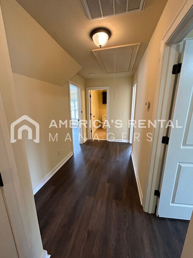Building Photo - 3651 Chalybe Cove