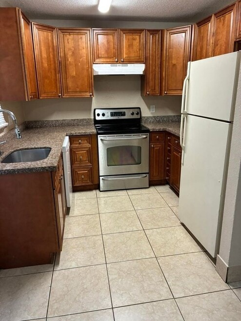 Building Photo - 1420 Barton Rd