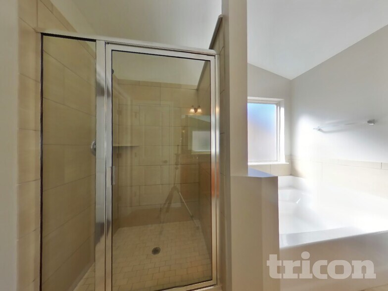 Building Photo - 250 Janney Cir