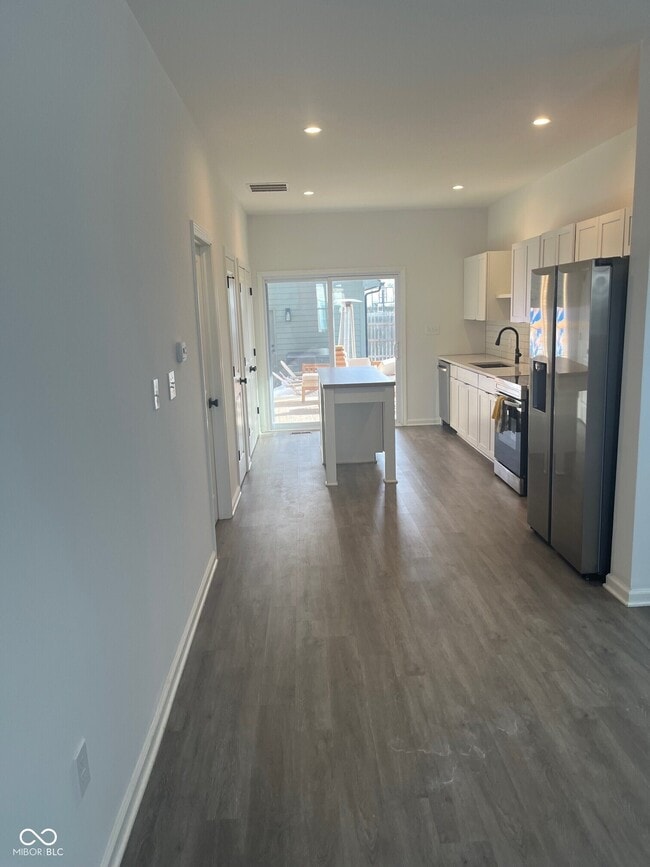 Building Photo - 143 McKim Ave