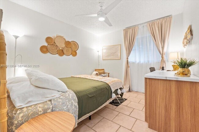 Building Photo - 2650 Scott St