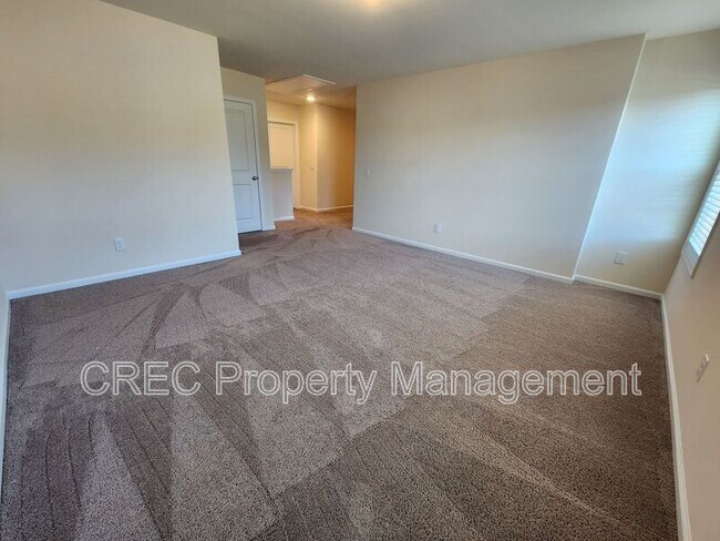 Building Photo - 260 Hyrne Dr