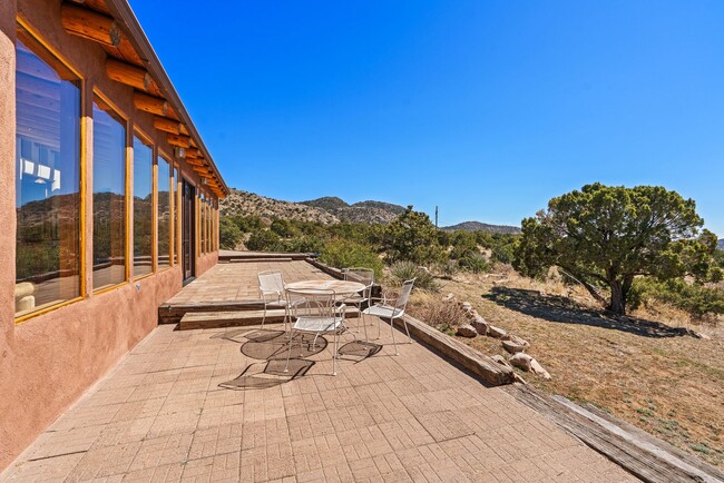 Building Photo - Enchanting Country Adobe