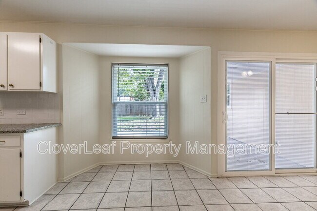Building Photo - 6331 Peace Pipe Dr