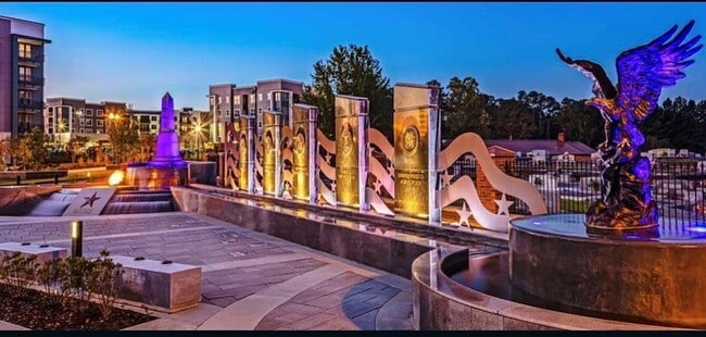 Building Photo - 1202 Ainsworth Alley