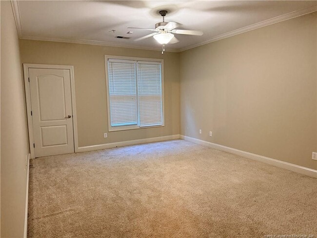 Building Photo - 210 Fountainhead Ln