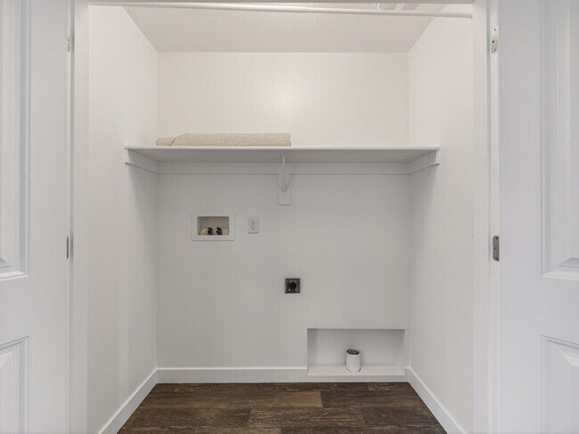 Building Photo - 98 E Harmony Ct