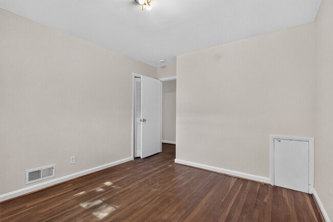 Building Photo - 3521 Yuma St NW
