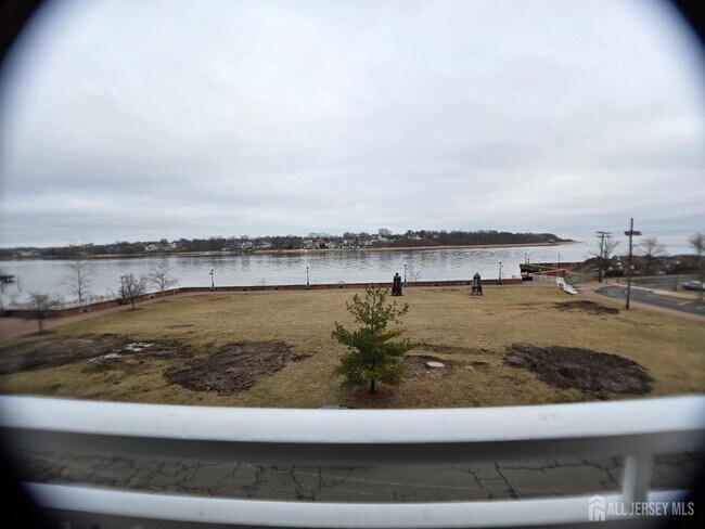 Building Photo - 358 Rector St