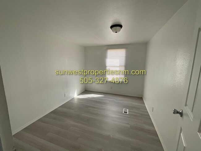 Building Photo - 3 Bedroom, 2 Bathroom Mobile Home