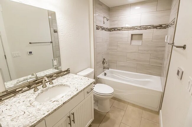 Building Photo - Beautiful river front condo move in ready!