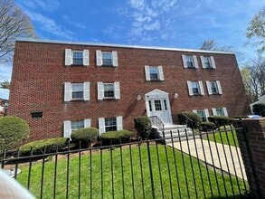 Building Photo - 276 Albion St