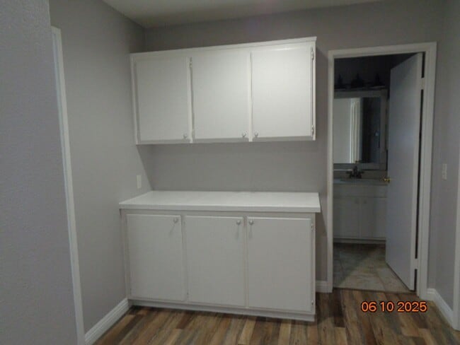 Building Photo - Lovely Rosamond Single Story