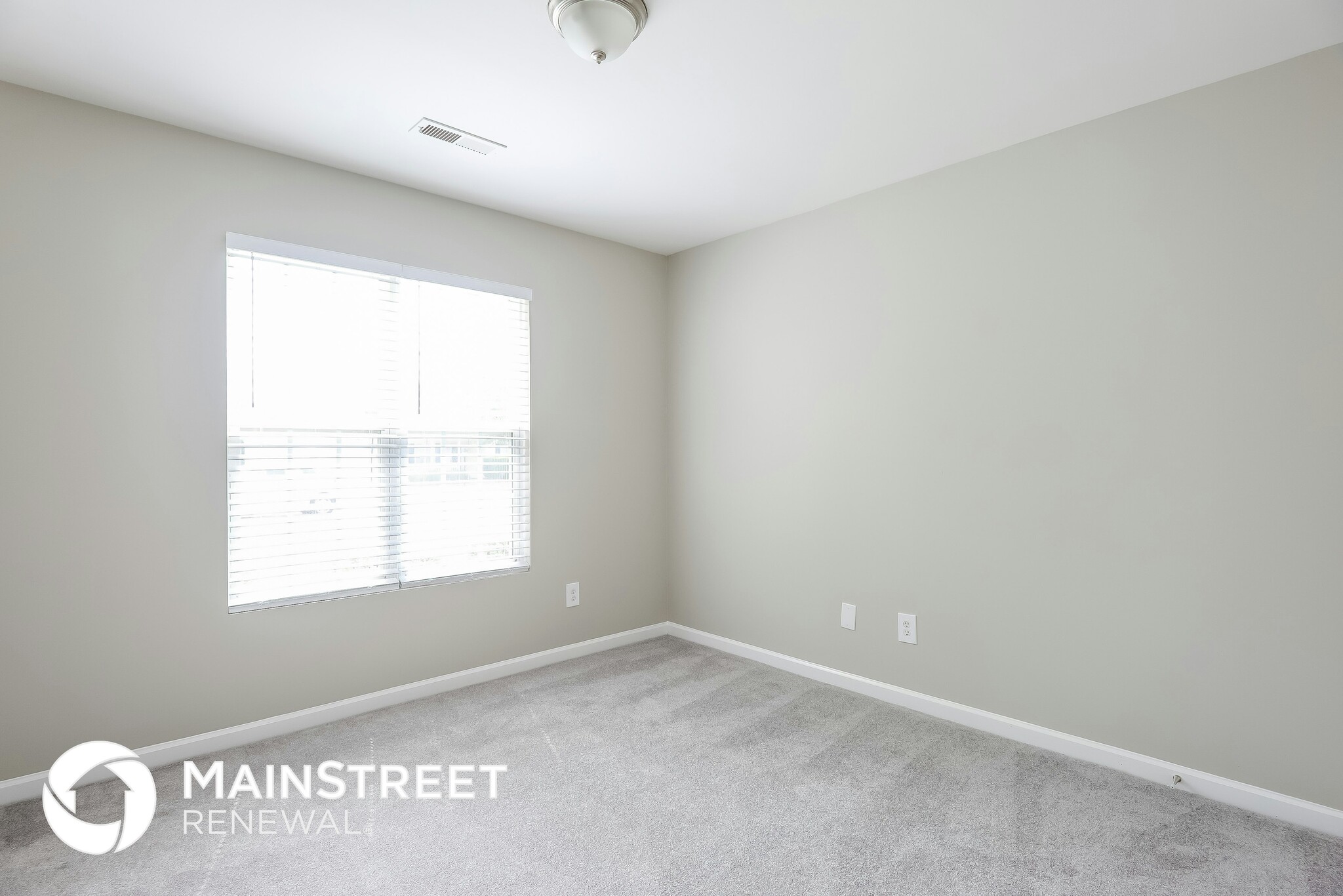 Building Photo - 3250 Trenchard Ln