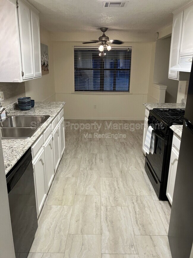 Building Photo - 1412 Del Norte Dr