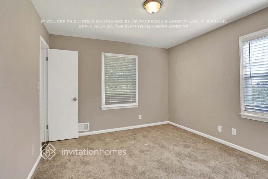 Building Photo - 6679 Chaparral Dr