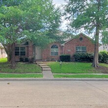 Building Photo - 2925 Deer Ridge Dr