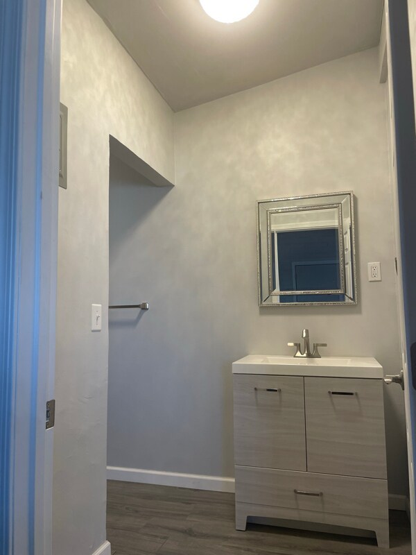 Building Photo - 4240 N 4th Ave