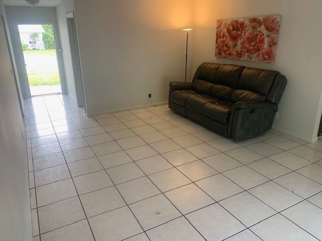 Building Photo - 303 SW 77th Ter