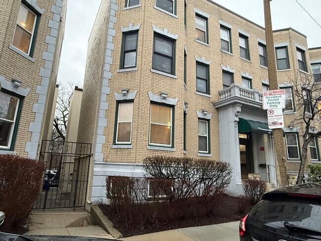 Building Photo - 88 Gordon St