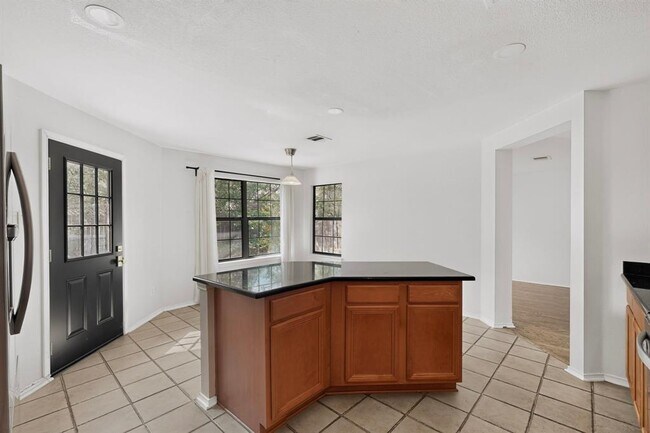Building Photo - 11517 Chatam Berry Ln