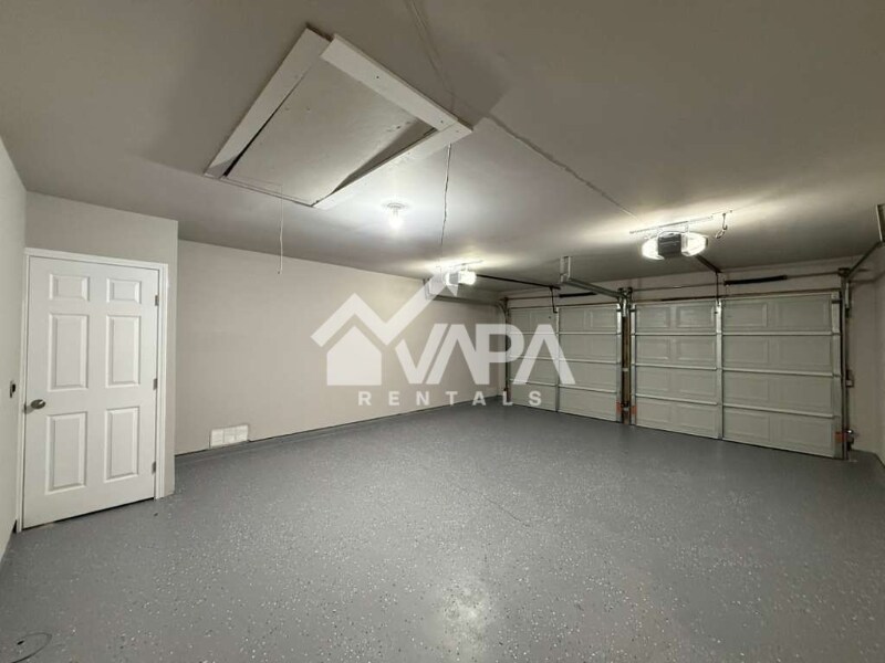 Building Photo - 7814 Hollow Oak