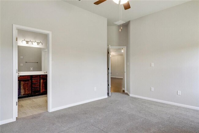 Building Photo - 1008 Goldilocks Ln