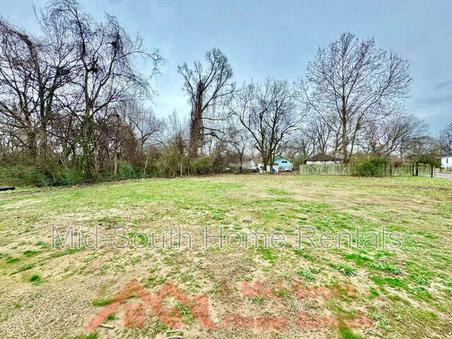 Building Photo - 581 Gilleas Rd