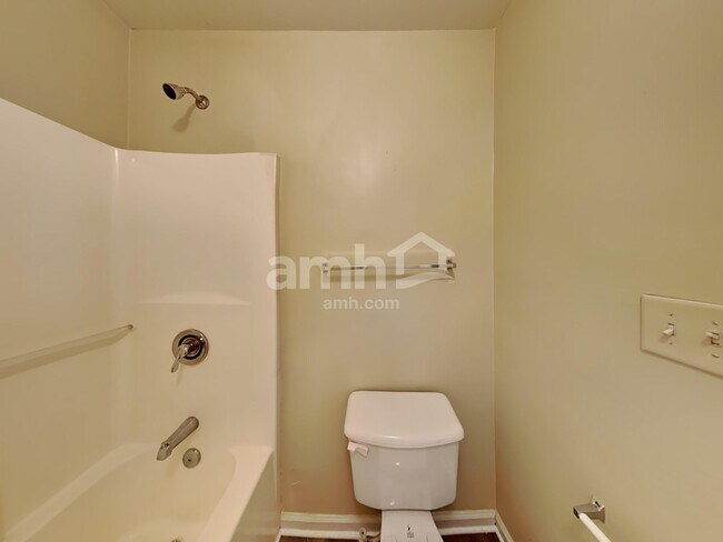 Building Photo - 4401 Quinton Hill Ct