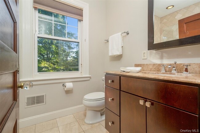 Building Photo - 309 Milbank Ave