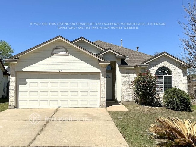 Building Photo - 219 Sandhill Dr